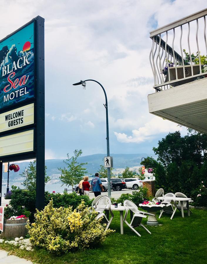 Black Sea Motel Пентиктон Экстерьер фото
