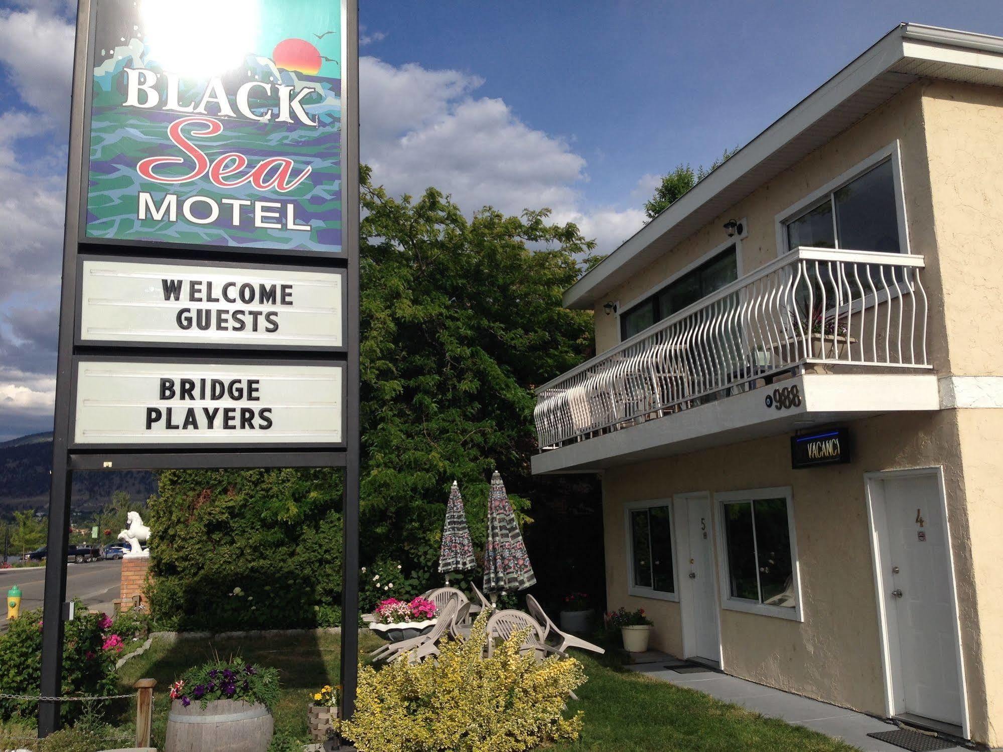 Black Sea Motel Пентиктон Экстерьер фото