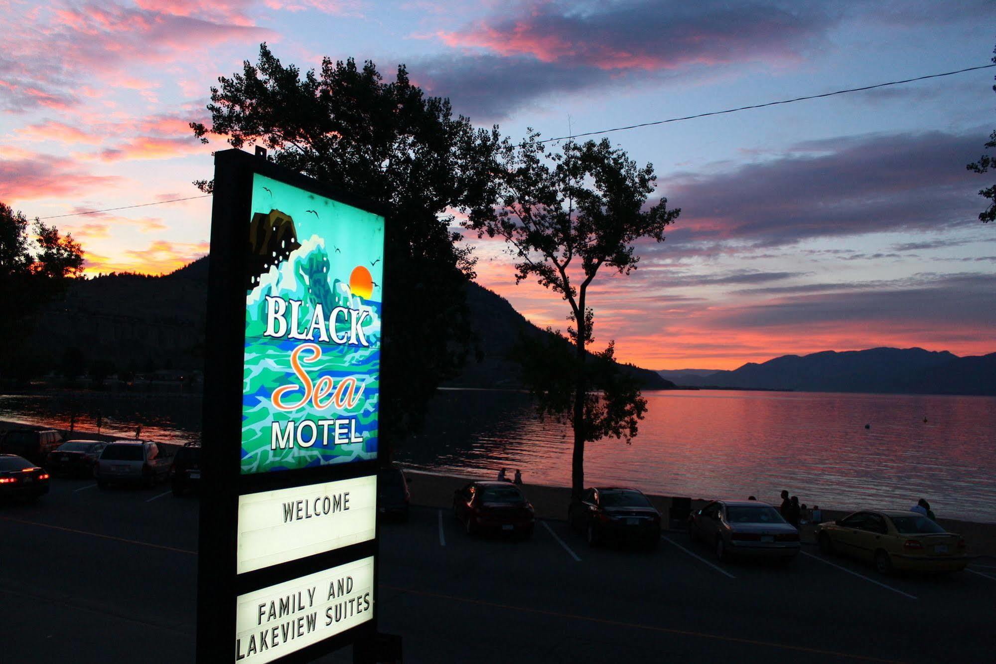 Black Sea Motel Пентиктон Экстерьер фото